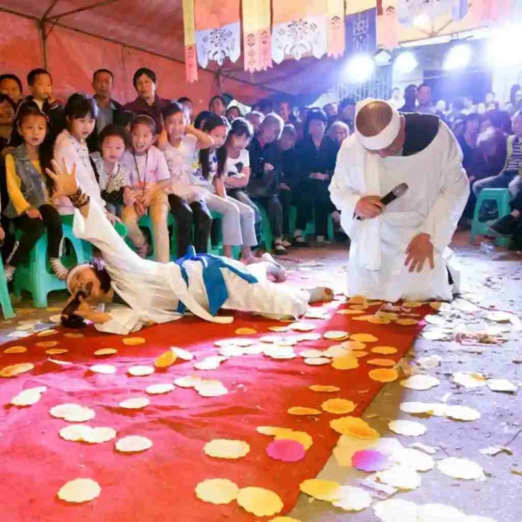 Liu Jun-Lin- Taiwan's Most Famous Mourner