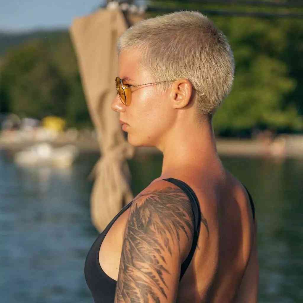 woman in black swimsuit